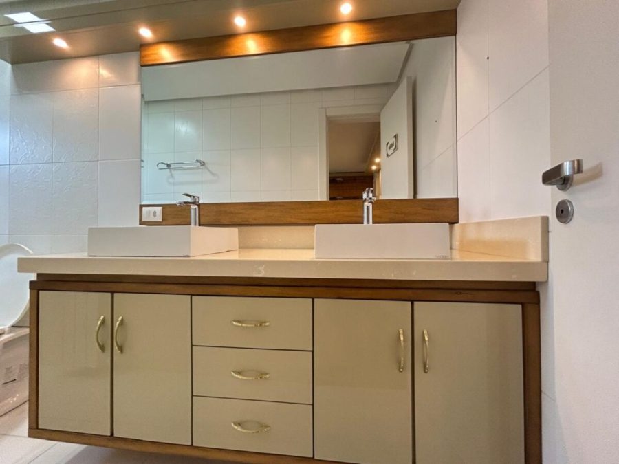 WhatsApp-Image-2025-10-09-at-15.19.52-1-1200×900